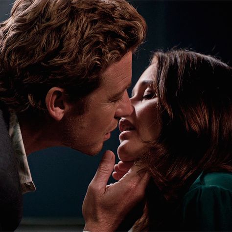 Romantic Kiss Gif, I Love Simon, Romantic Couple Kissing, Patrick Jane, Robin Tunney, Romantic Couples Photography, Romantic Kiss, I Love Cinema, Simon Baker