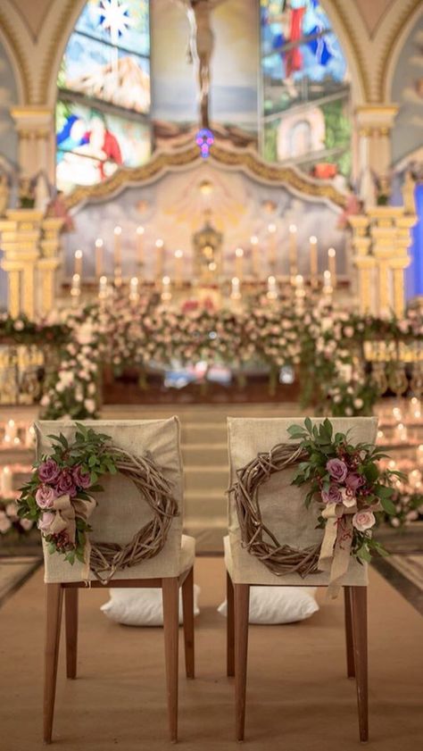 Kerala Christian Wedding Stage Decor, Christian Wedding Stage Decoration, Kerala Christian Wedding, Marriage Hall Decoration, Wedding Sofa, Christian Wedding Dress, Engagement Stage, Christian Wedding Gowns, Christian Wedding Ceremony