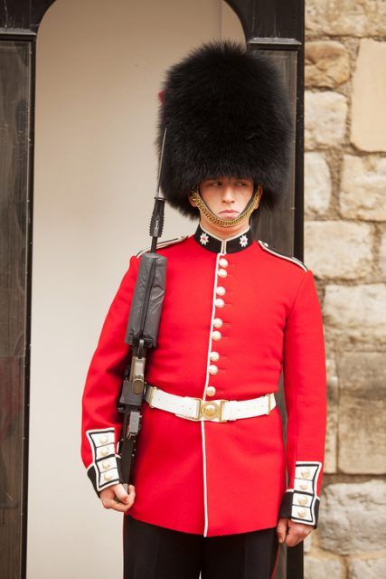 Secret Rules and Protocol of the Queen’s Royal Guard British Guard, Coldstream Guards, Grenadier Guards, Queens Guard, British Uniforms, British Armed Forces, Royal Guard, Royal Marines, Tower Of London