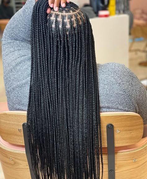 Small Knowles Braids, Hair Pinup Styles, Small Medium Knotless Braids, Havana Twist Styles, Human Hair Braids, Short Hair Twist Styles, Box Braid Hair, Braiding Hairstyles, Braids Styling