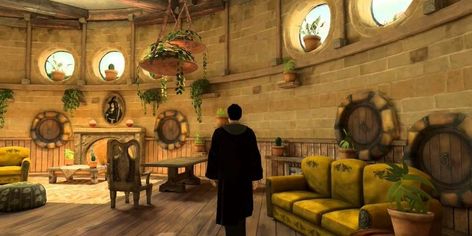 Harry Potter: 10 Secrets About The Hufflepuff Common Room Hufflepuff Bedroom, Hufflepuff Room, Hp Hufflepuff, Hogwarts Common Rooms, Hogwart Houses, House Hufflepuff, Hogwarts Room, Hufflepuff Common Room, Ravenclaw Common Room