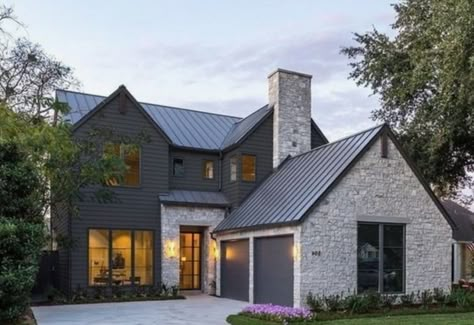 TREND ALERT: Dark Home Exteriors - Beneath My Heart Industrial Farmhouse Exterior, Dark Grey Exterior House Colors, Dark Home Exterior, Lake Patio, Dark Grey Houses, Triangle House, Lake Houses Exterior, Dark House, Grey Houses