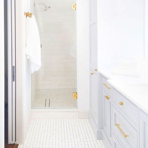 A little stripe goes a long way (in a shower). #cdsgrovecolonial ➡ swipe Photography by @thealiciabruce Cabinets For Small Bathroom, Kids Shower Ideas Bathroom, Decor Ideas For Small Bathroom, Boy Bathroom Ideas, Ideas For Small Bathroom, Minimalist Small Bathrooms, Small Bathroom Inspiration, Minimalist Bathroom Design, Modern Bathroom Interior