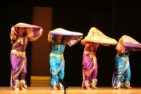 Bihu Assam Dance, Lavani Dance, Indian Culture And Tradition, Beautiful Dance, Dancer Wear, Dance Images, Traditional Song, Dance Paintings, Female Dancers