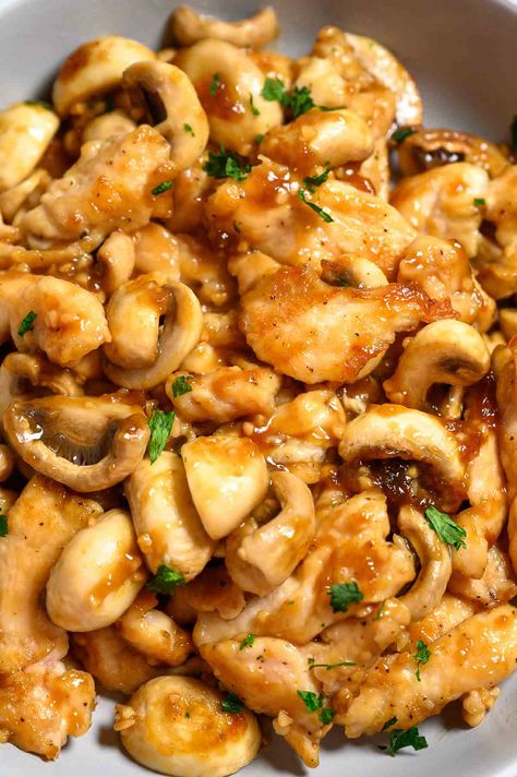 Asian Chicken And Mushroom Recipes, Chinese Chicken And Mushroom Recipes, Mushroom Recipes Chinese, Small Batch Recipes, Desserts For Two, Homemade Fried Rice, Chinese Mushrooms, Asian Chicken Lettuce Wraps, Batch Recipes