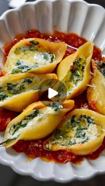 FloFlo|Healthy Recipes on Instagram: "🐚 🍝 Stuffed pasta shell, follow @healthy_floflo for more easy recipes   Reasons to love this recipe: ✅ Easy showstopper recipe ✅ lots of Italian flavours 🇮🇹  ✅ comforting but on the healthy side  Ingredients for 2 portions: 24 pasta shells  250 ricotta 30g Parmesan  Handful grated mozzarella 1-2 handful of spinach (part boiled) Spices: 1/2 tsp salt, 1/4 tsp nutmeg powder, 1 tsp lemon zest  For the marinara sauce: 1 can chopped tomatoes  1 tsp origano 3 garlic  Oil  Instructions: 🐚Half cook the pasta shells (check the cooking time and cook for ~3 minutes less than what the pasta package instructions are telling you), rinse under hot water so they don’t stick with each others, then set aside.  🐚In a large casserole (hob and oven proof) prepare the Nutmeg Powder, Stuffed Pasta, Pasta Shells, Garlic Oil, Healthy Side, Stuffed Pasta Shells, Healthy Sides, Chopped Tomatoes, Marinara Sauce