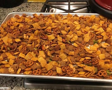 Crispix Snack Mix Recipe Savory, Crispix Mix Recipes Original, Crispix Snack Mix Recipe Christmas, Original Crispix Mix Recipe, Crispix Mix Recipes, Cereal Snack Mix Recipes, Crispix Snack Mix Recipe, Crispix Snack Mix, Fall Snack Mix Recipes