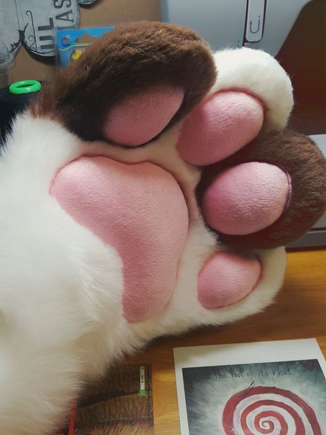 Cat Fursuit, Fursuit Paws, Fursuit Tutorial, Fur Suit, Fursuit Head, Animal Costumes, Cosplay Diy, Blythe Doll, Body Painting