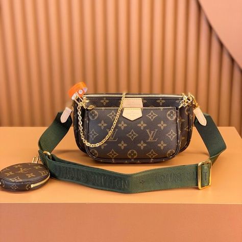 咽Multi Pochette Accessoires Monogram Canvas Crossbody Bag Louis Vuitton Multi Pochette, Pochette Accessories, Boho Tote, Lv Bags, Canvas Crossbody Bag, Ladies Handbags, Canvas Handbags, Detailed Pictures, Diamond Shaped