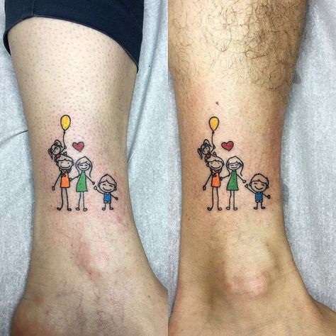 This loving mom and dad got matching family tattoos to represent their whole family. Click through for more tattoo inspiration at CafeMom. #tattoos #tattoodesign #tattooideas Matching Family Tattoos, Parent Tattoos, Omerta Tattoo, Family Tattoo, Muster Tattoos, 4 Tattoo, Sweet Tattoos, Back Of Shoulder Tattoo, Dad Tattoos