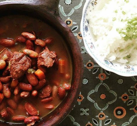 Los frijoles rojos con carne guatemaltecos son uno de los mejores platillos de la comida típica de Guatemala. Además son ideales para un almuerzo! Guatemalan Food, Guatemalan Recipes, Dinner Time, Chana Masala, Guatemala, Meat, Ethnic Recipes, Quick Saves