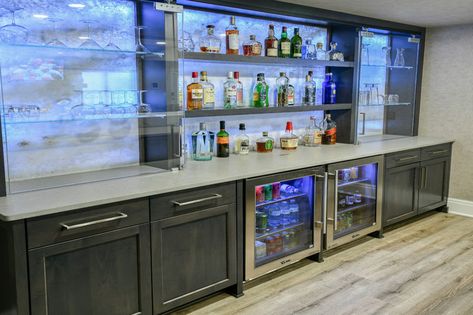 Wet Bar In Bedroom Master Suite, Bar In Bedroom Master Suite, White Basement Bar, Modern Home Bar Luxury, Bar In Bedroom, Bar Unit For Home, Wall Bar Ideas, White Basement, Modern Home Bar Designs