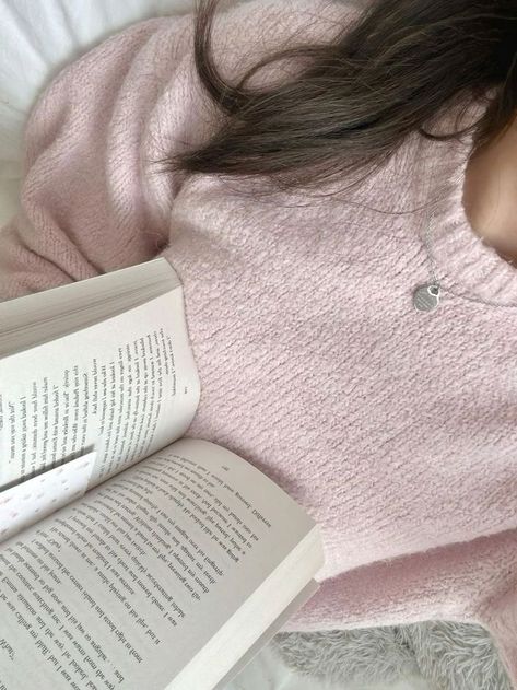 Book Vibes, Year Goals, Reading Motivation, Pink Lifestyle, Pretty Pink Princess, Pink Life, Pink Girly Things, Pink Vibes, Princess Aesthetic