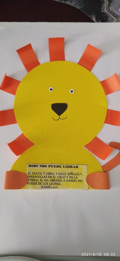 Manualidad opcional, de que Dios puede librarnos de todo peligro Bible Crafts Sunday School, Bible School Crafts, Sunday School Activities, Bible Lessons For Kids, Bible Crafts, Bible School, Lessons For Kids, Bible Lessons, School Crafts