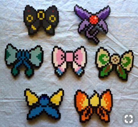 Hama Beads Pokemon, Pokémon Perler, Bow Beads, Perler Bead Designs, Pokemon Bead, Hamma Beads Ideas, Easy Perler Bead Patterns, Perler Creations, Pokemon Perler Beads