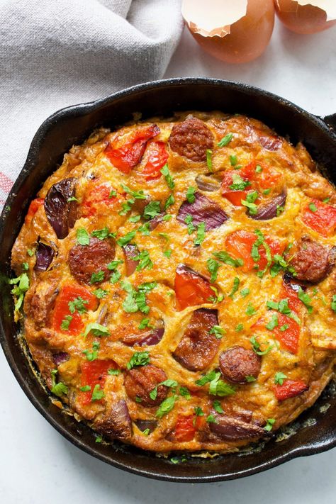 Spanish Chorizo & Roasted Pepper Frittata | Every Last Bite Spanish Frittata, Chorizo Recipes Dinner, Chorizo Frittata, Pepper Frittata, Saladmaster Recipes, Easy Egg Breakfast, Whole30 Breakfast Recipes, Spanish Chorizo, Whole30 Breakfast