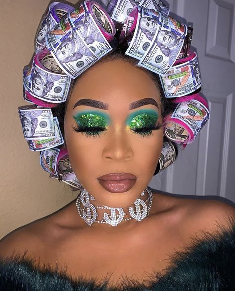 @born2slaymua Birthday Hairstyles For Black Women, Money Photoshoot, Birthday Hairstyles, Creative Photoshoot Ideas, Birthday Hair, Glam Photoshoot, Photoshoot Themes, Hairstyles For Black Women, Photoshoot Outfits