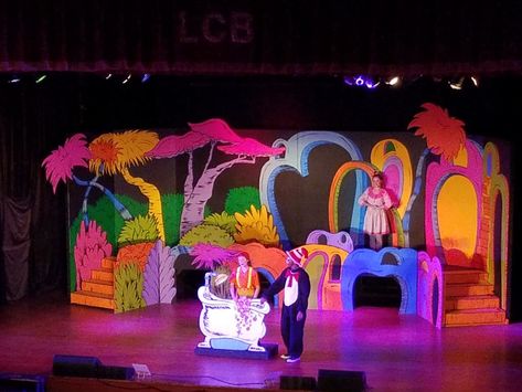 Seussical Jr. CYT-Lake Charles 2018 Seussical Set, Musical Set Design, Seussical The Musical, Seussical Jr, Seussical Costumes, Dr Seuss Birthday Party, Kids Theater, Stage Set Design, Set Design Theatre