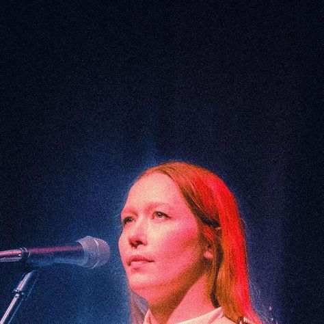 bella peterson on Instagram: "dont know how to keep loving uuuuu 〰️ @juliajacklin" Julia Jacklin, Room Pics, Keep Loving, Album Covers, Musician, On Instagram, Instagram