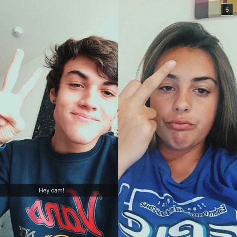 Brotherly//Sisterly love ❤ haha Cameron Dolan, Twin Tuesday, Dolan Twins Memes, Dollan Twins, Siblings Goals, Ethan And Grayson Dolan, Sister Squad, The Dolan Twins, Ethan Dolan