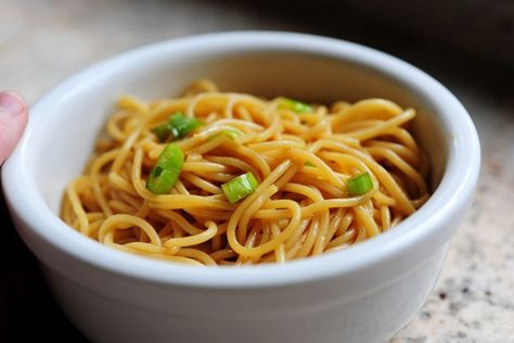 Simple Sesame Noodles, Sesame Noodles, Pioneer Woman Recipes, The Pioneer Woman, Noodle Recipes, Asian Dishes, Spaghetti Squash, Pioneer Woman, Couscous