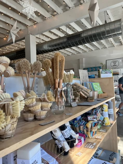 Health Food Store Aesthetic, Zero Waste Business, Zero Waste Grocery Shopping, Zero Waste Living Aesthetic, Zero Waste Store Design, Eco Friendly Aesthetic, Aesthetic Grocery Store, Sustainability Aesthetic, Zero Waste Aesthetic