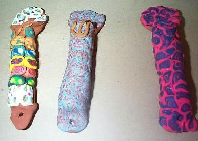 Handmade clay mezuzah with instructions Clay Mezuzah, Torah Craft, Mezuzah Craft, Jewish Art Projects, Jewish Crafts, Hebrew School, Vbs Crafts, Jewish Holidays, Jewish Art