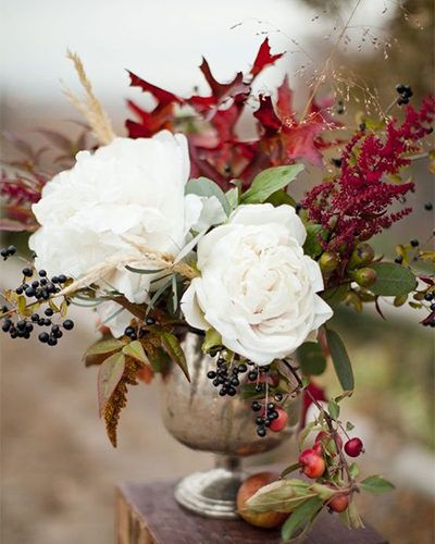 10 Fabulous Flowers to Pick This Month | Grow Beautifully Vignette Design, Homes Interior, Fall Arrangements, Decoration Garden, Barn Homes, Deco Floral, Fall Centerpiece, Pole Barn, Christmas Floral