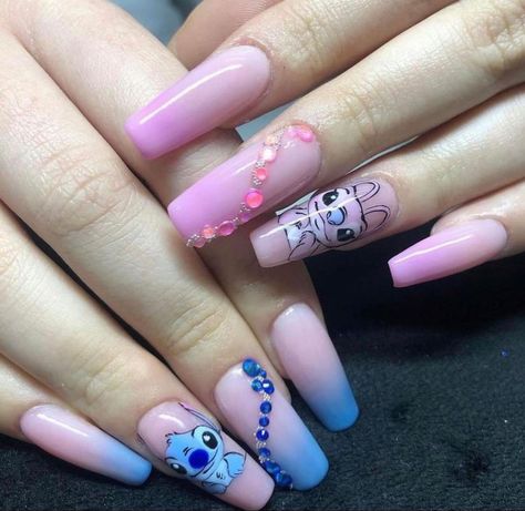 Angel From Lilo And Stitch Nails, Pink Stitch Nails, Stitch Nails Short, Stitch Nails, Beach Nails Art, Iconic Movie Scenes, Christmas Acrylic Nails, Disney Themed Nails, Pink Black Nails