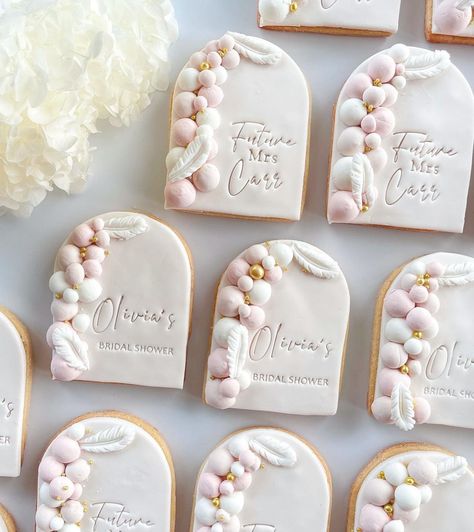 Pastel Bridal Shower Cookies, 21st Cookies, Boho Cookies, 40th Birthday Party Themes, Baby Biscuits, Bridal Shower Favours, Wedding Shower Cookies, Baby Boy Birthday Cake, Engagement Cookies