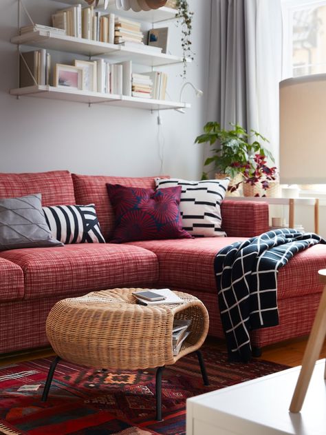 A warm and inviting living room - IKEA Gamlehult Ikea, Spacious Sofa, Cosy Bedroom, Cosy Living Room, Storage Footstool, Mobile Tv, Cozy Living Rooms, Living Room Seating, Cozy Bedroom