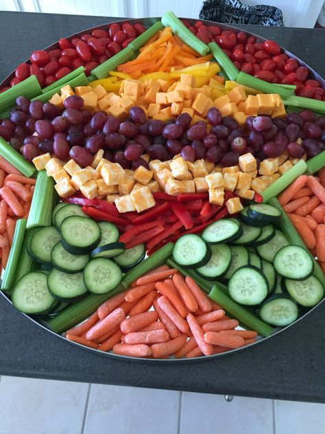 Cheese-Fruit-Veggie Star Space Party Appetizers, Space Veggie Tray, Space Themed Fruit Tray, Star Themed Snacks, Space Themed Veggie Tray, Space Fruit Tray, Kids Veggie Tray, Veggies Platter, Space Party Food