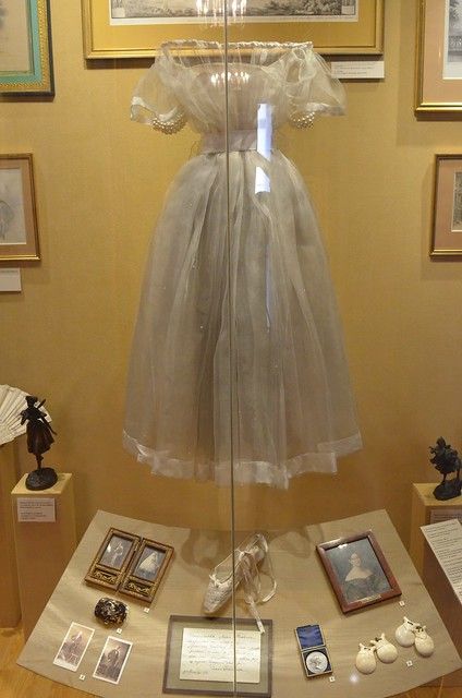 Marie Taglioni costume for "La Sylphide" and ballet slippe… | Flickr La Sylphide, 1820s Fashion, Ballerina Outfit, Vintage Ballet, Elegant Outfit Classy, Fairytale Fashion, Concept Clothing, Ballet Beautiful, Leotards Ballet