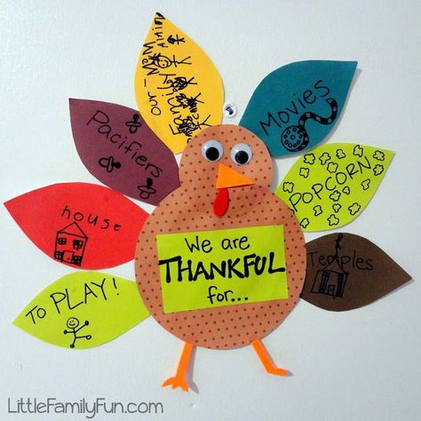 15 Must-Try Ideas for a More Thankful Thanksgiving - This is the perfect activity to do with you kids on Thanksgiving. Help your kids assemble a thankful turkey. Christian Games, Chapel Ideas, Thanksgiving Cupcakes, Thanksgiving Lessons, Thanksgiving School, Thanksgiving Classroom, Christian Fall, November Crafts, Church Inspiration