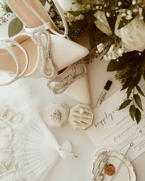 Hailey+Bradley 🤍 Flat lays have become a favorite for me this year!!! I absolutely love being able to capture all the details of a wedding day!! ✨ Wedding Day Detail Shots, Details Shots Wedding, Bride Flats, Wedding Flat Lay, March Wedding, Bridal Details, Wedding Flats, Flat Lays, Detail Shots