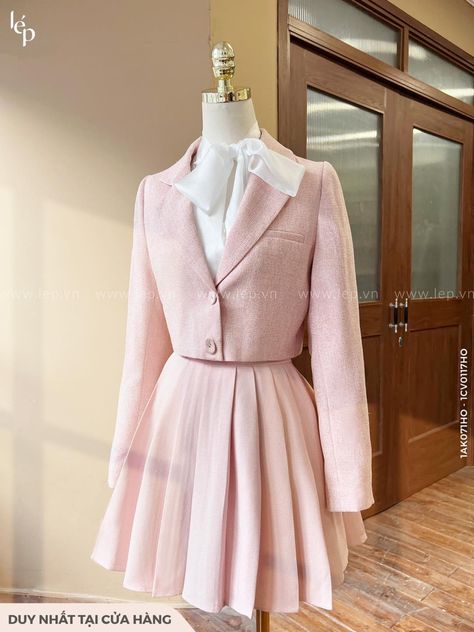 Kawaii Work Outfit, Pink Corporate Outfit, Pink Professional Outfit, Sweet Clothes, Tailored Clothes, Sunday Dress, Gala Dresses, Stylish Clothes For Women, Vintage Style Dresses