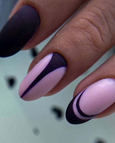 MATTE METALLIC 💜 Soft pink base and deep matte purple! Modern minimalistic nails with double French tip and abstract vertical curved line. Edgy minimalistic design for this Autumn 🍂 Materials used are @jananails_shop : • Duragel 2 “Sand” • J-Laque BG#2 “Deadly Sin” • Velvet matte top coat #autumnnails🍁 #almondshapenails #mattenails #doublefrench #minimalisticnails #biabnails #gelpolishmanicure #combimanicure #nailaddict #macronails Inverted French Manicure, Minimalist Nail Art Almond, Nail Art Almond Shape, Double French Tip, Minimalistic Nails, Nail Art Almond, Minimalist Nail, Matte Purple, Dark Fall