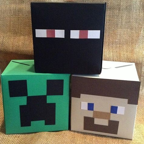 Diy Minecraft Box Characters, Minecraft Boxes Diy, Spy Kids Party, Minecraft Shoes, Minecraft Birthday Party Games, Minecraft Birthday Decorations, Minecraft Box, Diy Minecraft Birthday Party, Minecraft Party Decorations