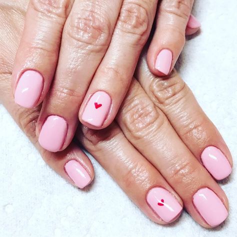 Short Nails Gel, Russian Manicure, Nails Bright, Nails Summer Nails, Nagellack Trends, Bright Summer Nails, Nails Natural, Valentine Nails, Short Nails Art