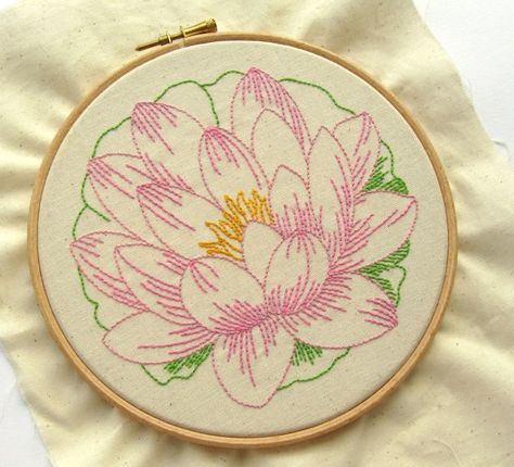 A vintage waterlily embroidery pattern --- Bugs and Fishes by Lupin: Vintage Flower Embroideries: Finished! Water Lily Embroidery Pattern, Waterlily Embroidery, Lotus Flower Embroidery, Basic Hand Embroidery Stitches, Kantha Embroidery, Simple Embroidery Designs, Floral Embroidery Patterns, Border Embroidery Designs, Hand Embroidery Flowers