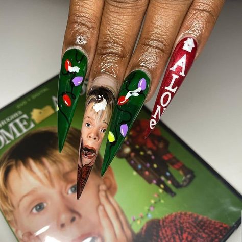 Extreme Christmas Nails, Home Alone Nails, Christmas Movie Nails, Photo Ideas Instagram Home, Merry Christmas Nails, Elf Nails, Christmas Nails Designs, Merry Christmas To Everyone, Home Alone Christmas