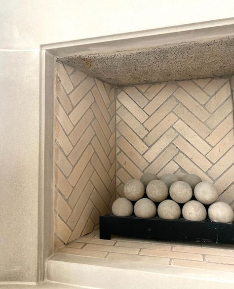 Fireplace Styling, Fireplace Box, Great Balls Of Fire, Vista House, Faux Fireplace Diy, Glass Fireplace, Living Room Decor Fireplace, Faux Fireplace, Corner Fireplace