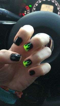 Nails Guys Design, Tomboy Nails Ideas, Men’s Simple Nail Design, Masc Nails Ideas, Nail Designs For Men, Nail Ideas For Couples, Monster Nails, Traditional Tattoo Designs, Mens Nails