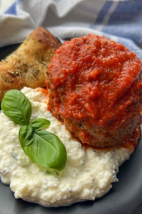 Italian Meatballs with Herbed Ricotta combine the savory tastes of Italian meatballs with rich, creamy ricotta cheese with herbs and olive oil. Italian Meatballs With Ricotta, Meatballs With Ricotta, Herbed Ricotta, Best Appetizer Recipes, Italian Meatballs, Yummy Eats, Best Appetizers, Ricotta Cheese, International Recipes