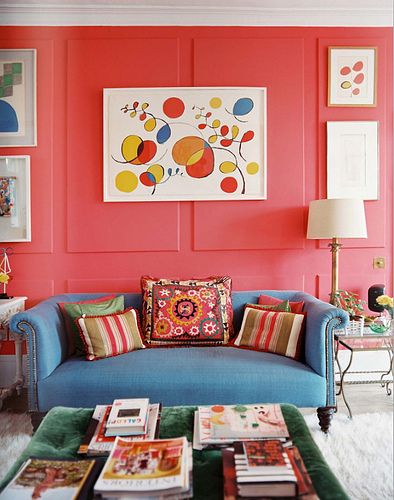 pink lonny living room blue sofa via chinashepherdess Blue Couch, Red Living, Blue Couches, Hall Interior Design, Pink Living Room, Living Room Red, Living Room Photos, Colourful Living Room, Eclectic Living Room