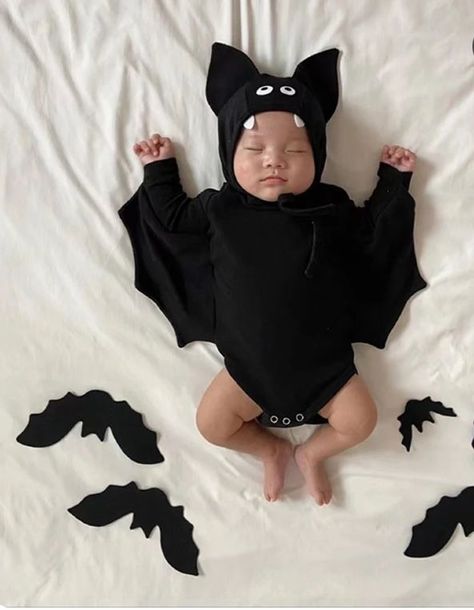 Halloween Costume For Newborn, Baby Bat Costume, Bat Costume Halloween, Bat Onesie, Halloween Bat Costume, Baby Halloween Costumes Newborn, Halloween Baby Clothes, Old Halloween Costumes