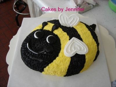 Bumble Bee By jenncowin on CakeCentral.com Bee Baby Shower Cake, Bee Birthday Cake, Bumble Bee Cake, Bee Cupcakes, Bee Cake, Ladybug Cake, Shaped Cake Pans, Oreo Ice Cream, Bee Cakes