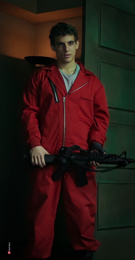 Miguel Herrán as Aníbal Cortés (Rio) Rio Money Heist, Photo Retouching Services, Money Heist, Types Of Guys, Man Bike, Dark Rum, Photo Retouching, Best Series, Smash Book