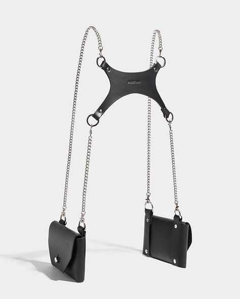 The Double Pocket Chain Harness is made from smooth saddlery leather and is worn as in a harness style. Slim silver chain straps elegantly… How To Style A Harness, Fleet Ilya, Harness Style, Chain Harness, Pocket Chain, Sacs Design, Chain Design, Strap Design, The Double