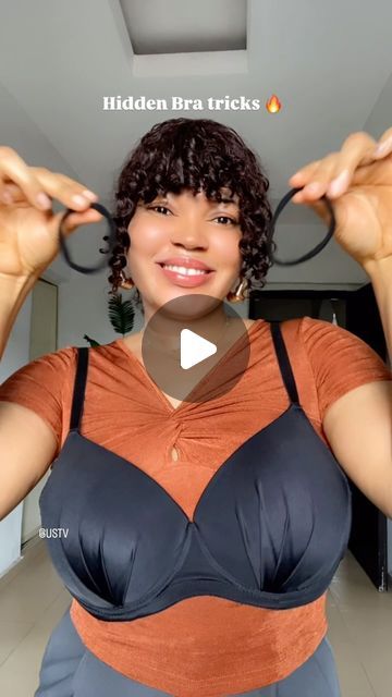 Utibe Samuel TV on Instagram: "How to Hide bra straps #style #styleinspiration #trending #viral #styling #viralvideos #trendingreels #stylish" Large Bra Storage Ideas, How To Hide Bra Straps Spaghetti Strap, Bra Hacks For Spaghetti Strap Dress, How To Shorten Dress Straps, How To Hide Bra Straps Off The Shoulder, How To Wear Bra For Off Shoulder Tops, No Show Bra Hacks, Bra Hacks For Off Shoulder Tops, Bra Strap Hacks